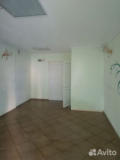 Требуется парикмахер,массажист,маникюрщица