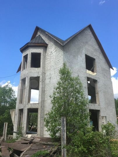 Дом 285,2 м² на участке 12 сот.