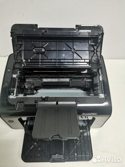 Принтер HP 1102w с вай фаем