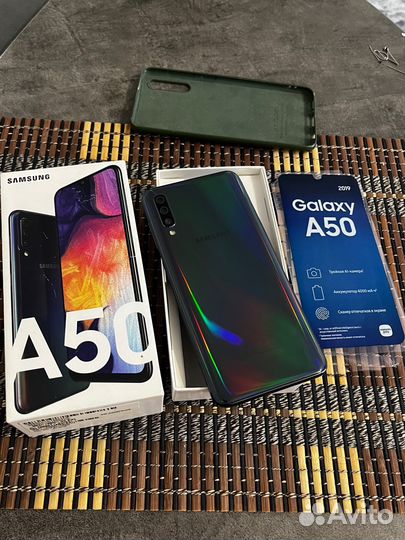Samsung Galaxy A50, 4/64 ГБ