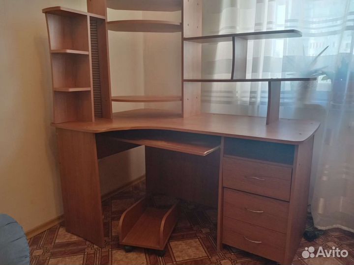 Компьютерный стол бу