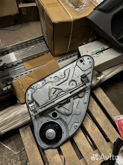 Стеклоподьемник