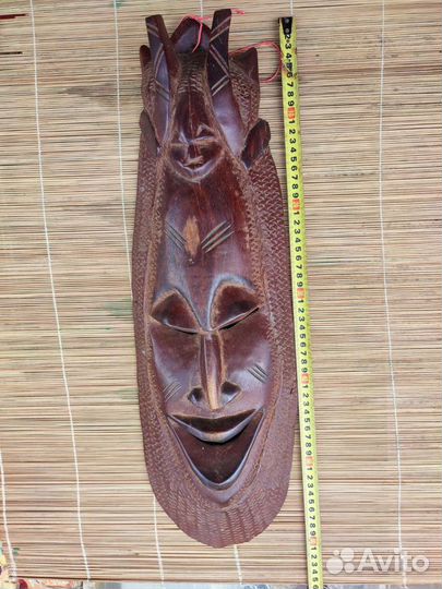Африканская маска. Красное дерево