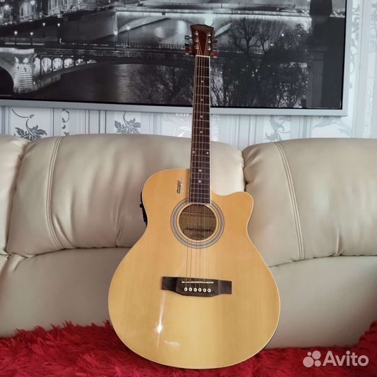 Электро акустическая гитара