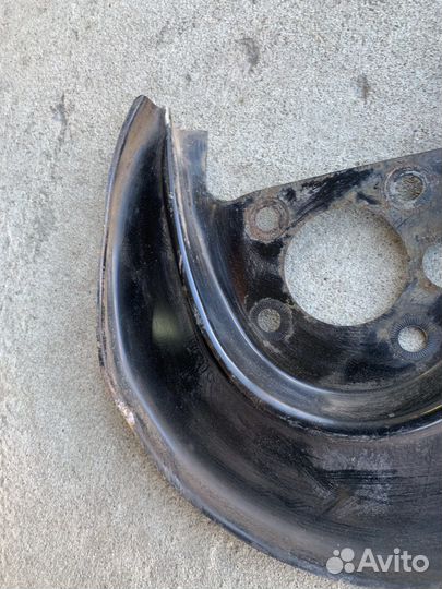 Пыльник задней ступицы Skoda Rapid