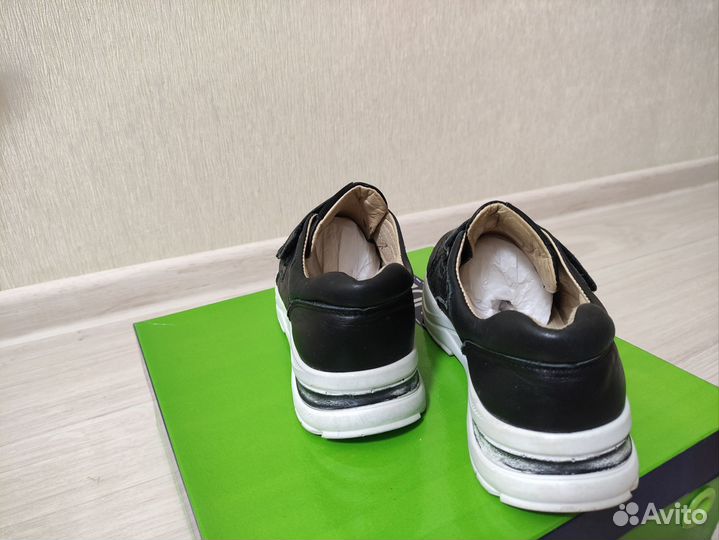 Кроссовки детские на мальчика