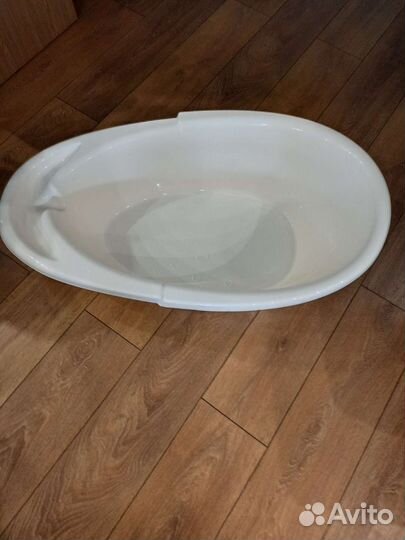 Ванночка для купания с горкой