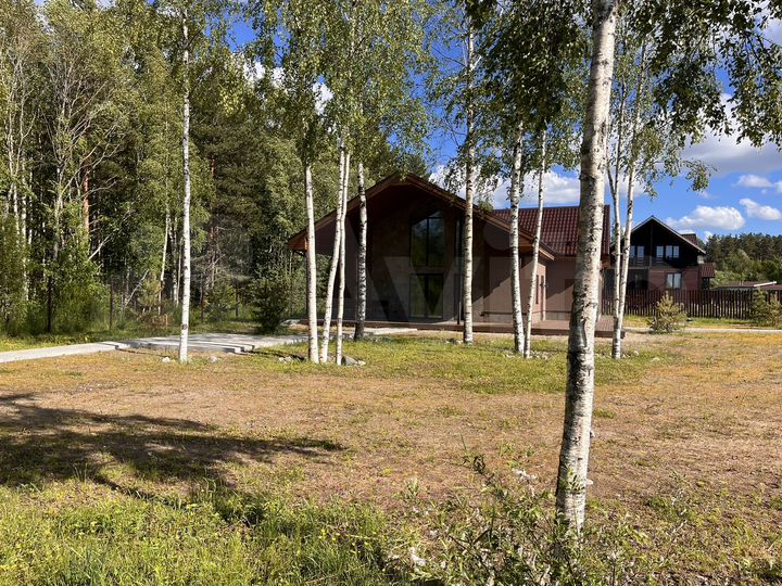 Коттедж 241,8 м² на участке 13,5 сот.