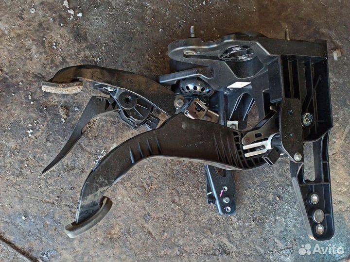 Блок педалей opel astra j механика