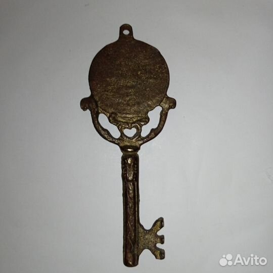 Старинные ключи