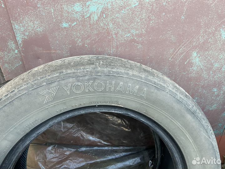 Yokohama dB Decibel E70 215/60 R16 95V