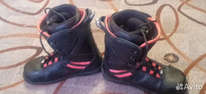Сноуборд с ботинками