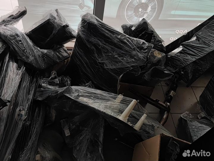 В разборе BMW 650 f13 2014 coupe xdrive, без дтп