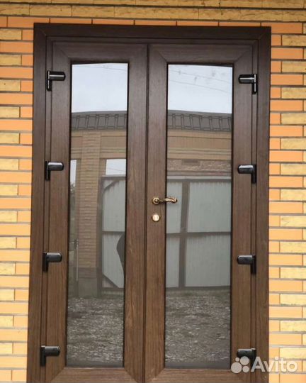 Пластиковая дверь 120х210 86