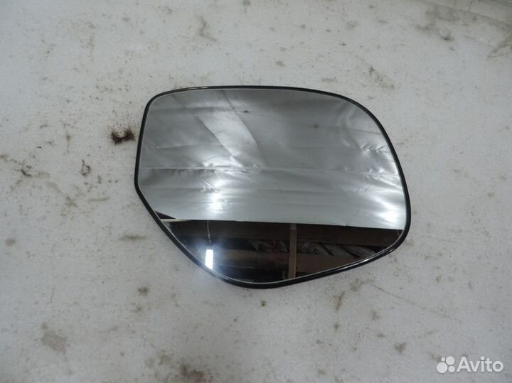 Зеркальный элемент правый Mitsubishi Outlander 201