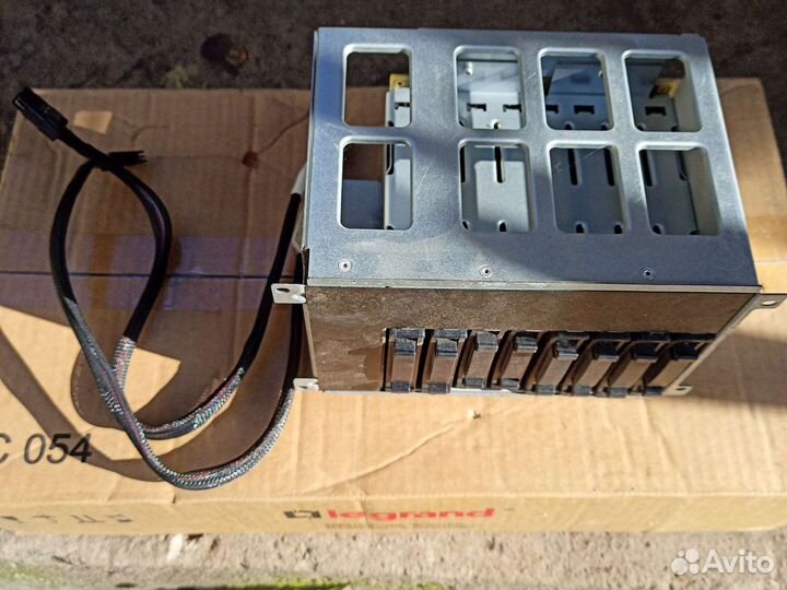 HP Proliant Корзина для жестких дисков SAS