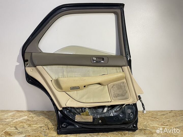 Toyota Celsior Дверь задняя левая