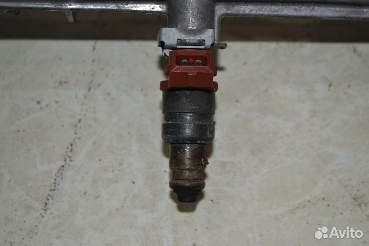 Топливная рампа Mercedes-Benz W210