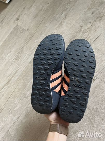 Кроссовки женские adidas 37-38