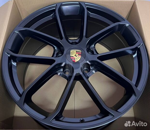 Диски на Porsche Cayenne 3 / Coupe R20