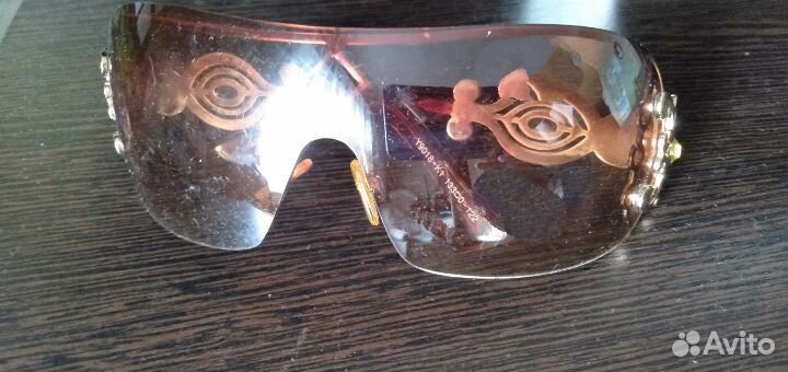 Солнечные очки за шоколадку