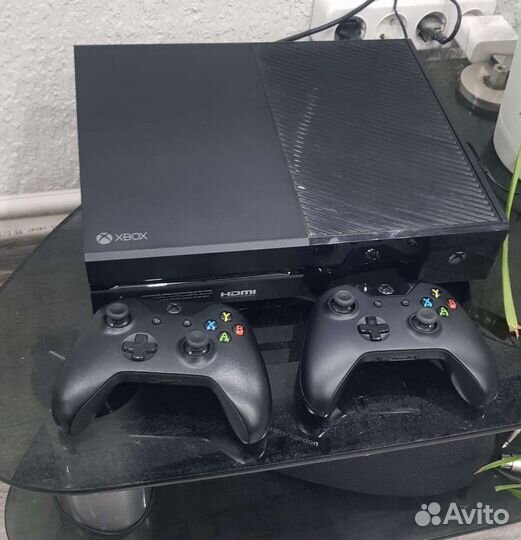 Xbox one 1tb, 400 плюс игр по подписке