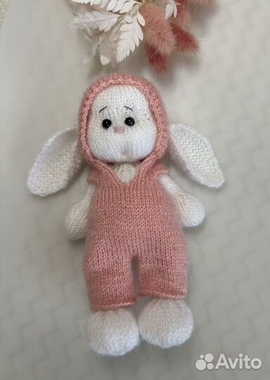 Игрушка Вязаный зайка