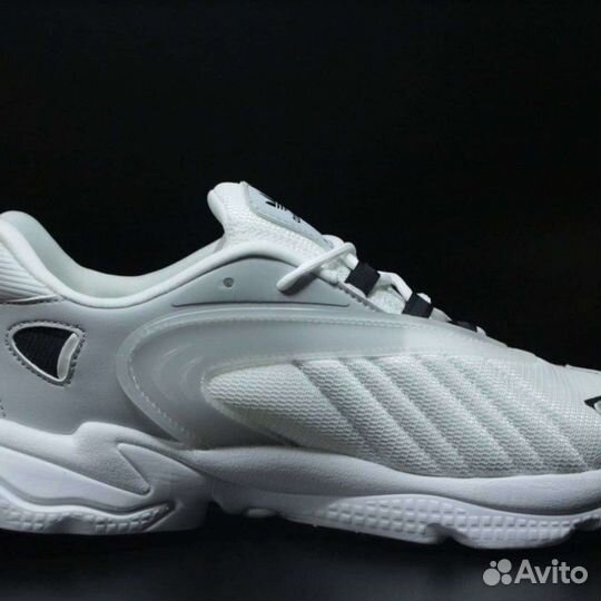 Adidas Oztral