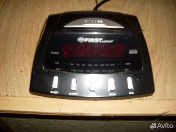 Часы-будильник-радио