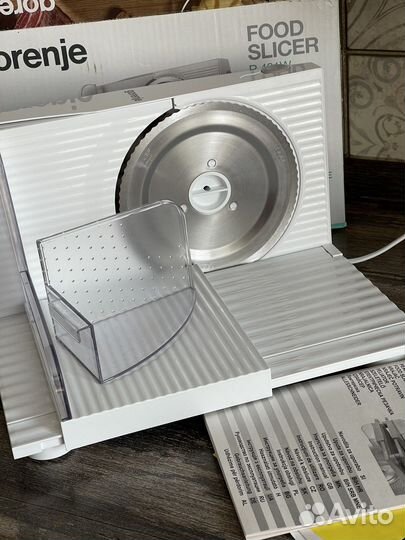 Слайсер ломтерезка электрическая