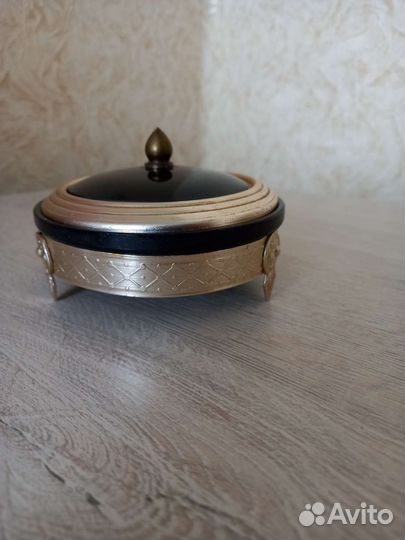 Шкатулка пудреница 1950гг