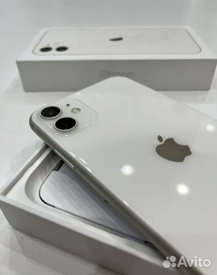 iPhone 11, 64 ГБ