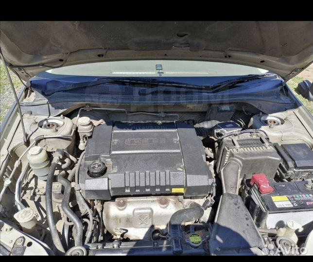 Крышка двигателя lancer 1.8