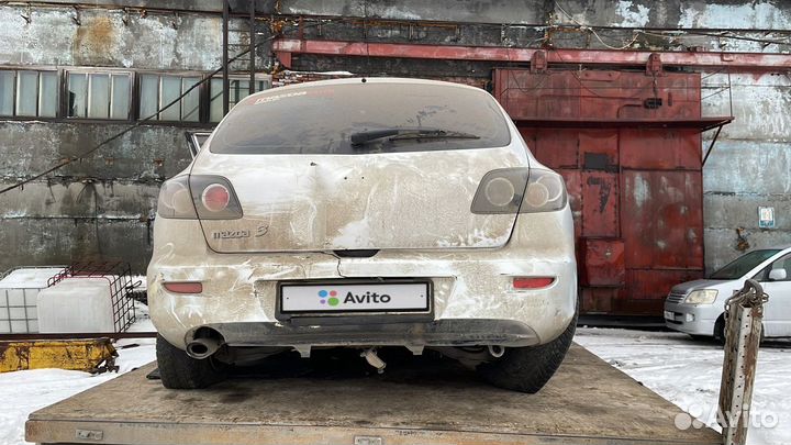 Mazda 3 1.6 МТ, 2008, битый, 200 000 км