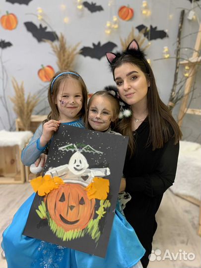 Преподаватель по рисованию