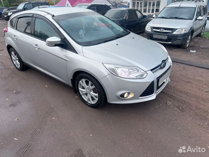 Ford Focus 1.6 МТ, 2014, битый, 97 000 км