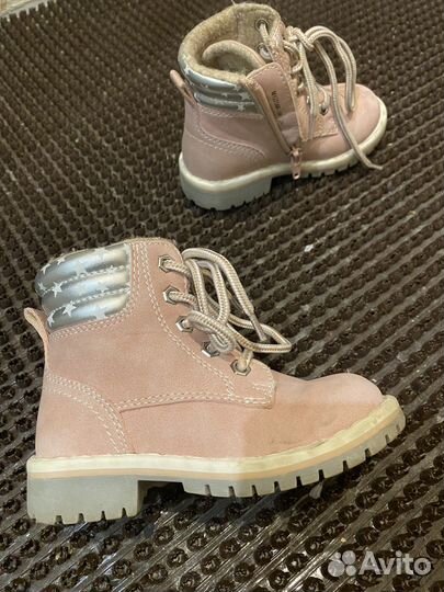 Ботинки для девочки 24