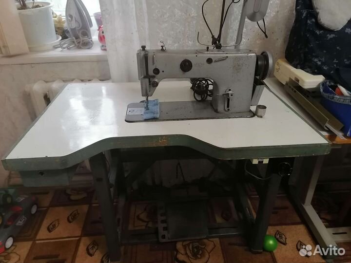 Швейная машинка промышленная