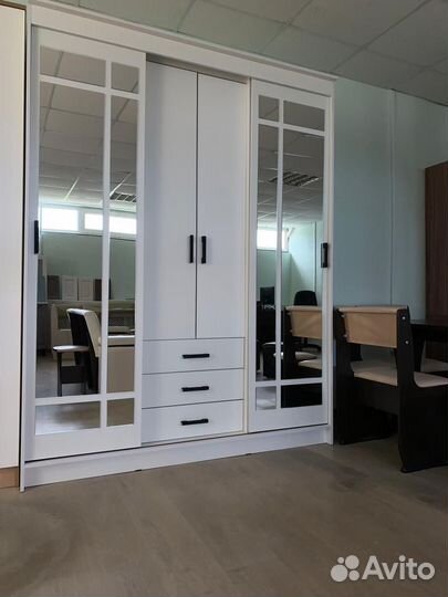Шкаф-купе лорд Белый (новый)