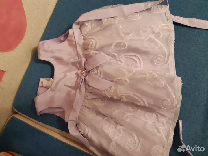 2 платья для праздника на 1 год б/у