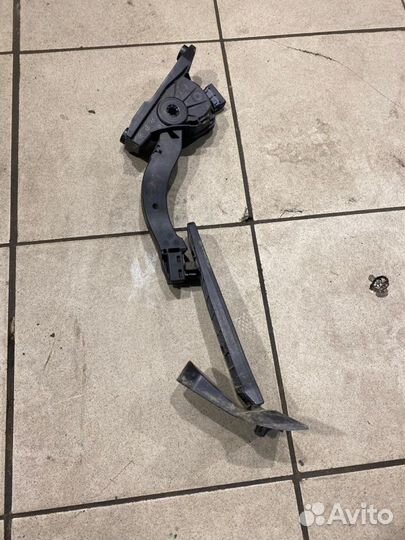 Педаль газа Kia Ceed JD 2 G4FA 1 2014