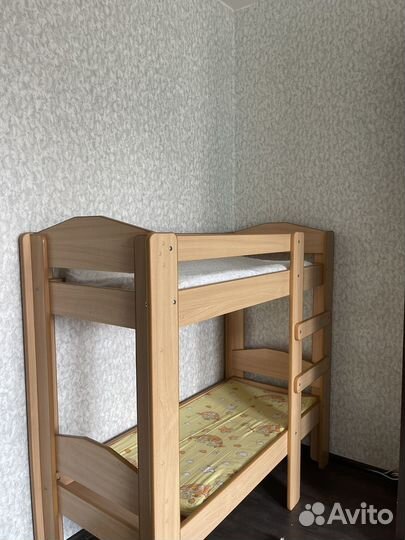 Двух яростный кровать