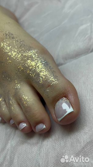 Маникюр и педикюр