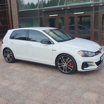 Volkswagen Golf GTI 2.0 AMT, 2016, 107 000 км, с пробегом, цена 1 950 000 руб.