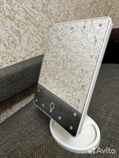 Лампа настольная