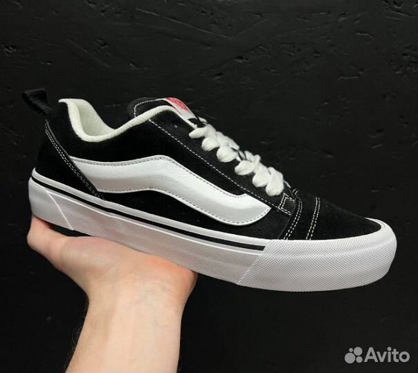 Vans KNU school
