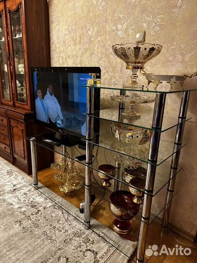 Стеллаж под телевизор