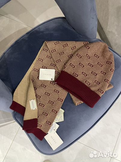 Комплект шапка и шарф