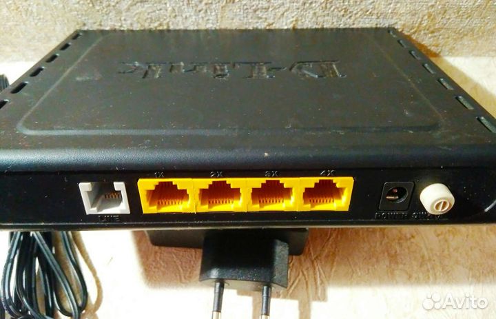 Модем D-Link DSL-2540U, TP-Link с блоком питания