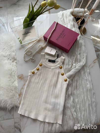 Трендовый топ Balmain